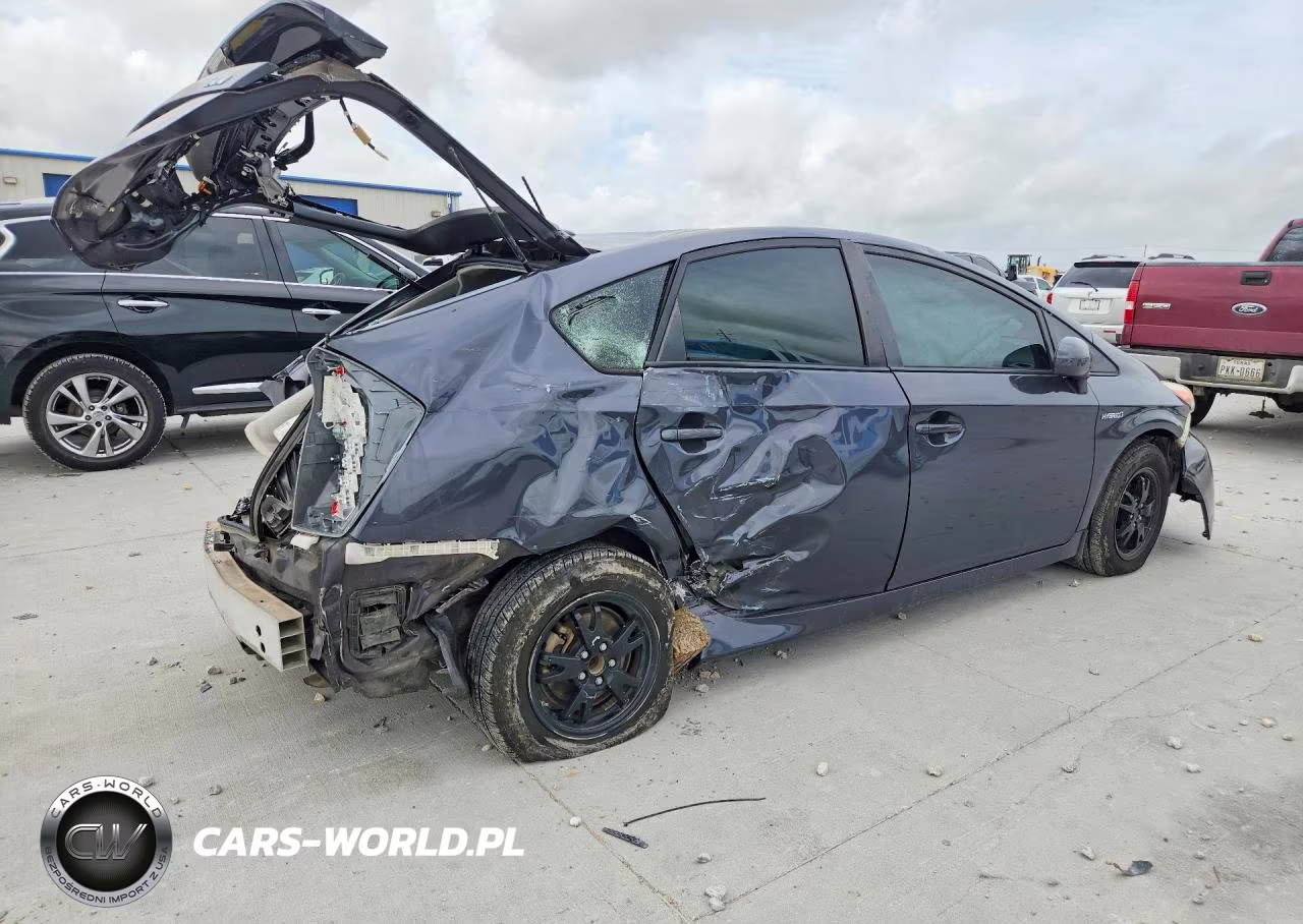 2015 Toyota Prius Three VIN:JTDKN3DU2F1920515 - 3