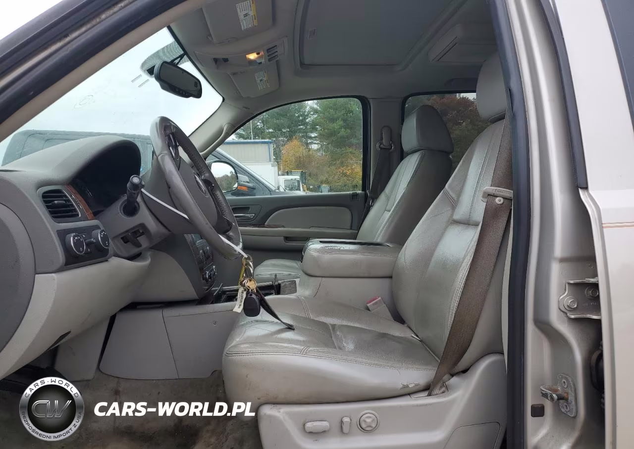 2007 Chevrolet Suburban K1500 VIN:1GNFK16317J255635 - 7