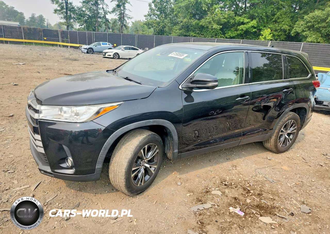 2019 Toyota Highlander Le – zdjęcie 1 z 13