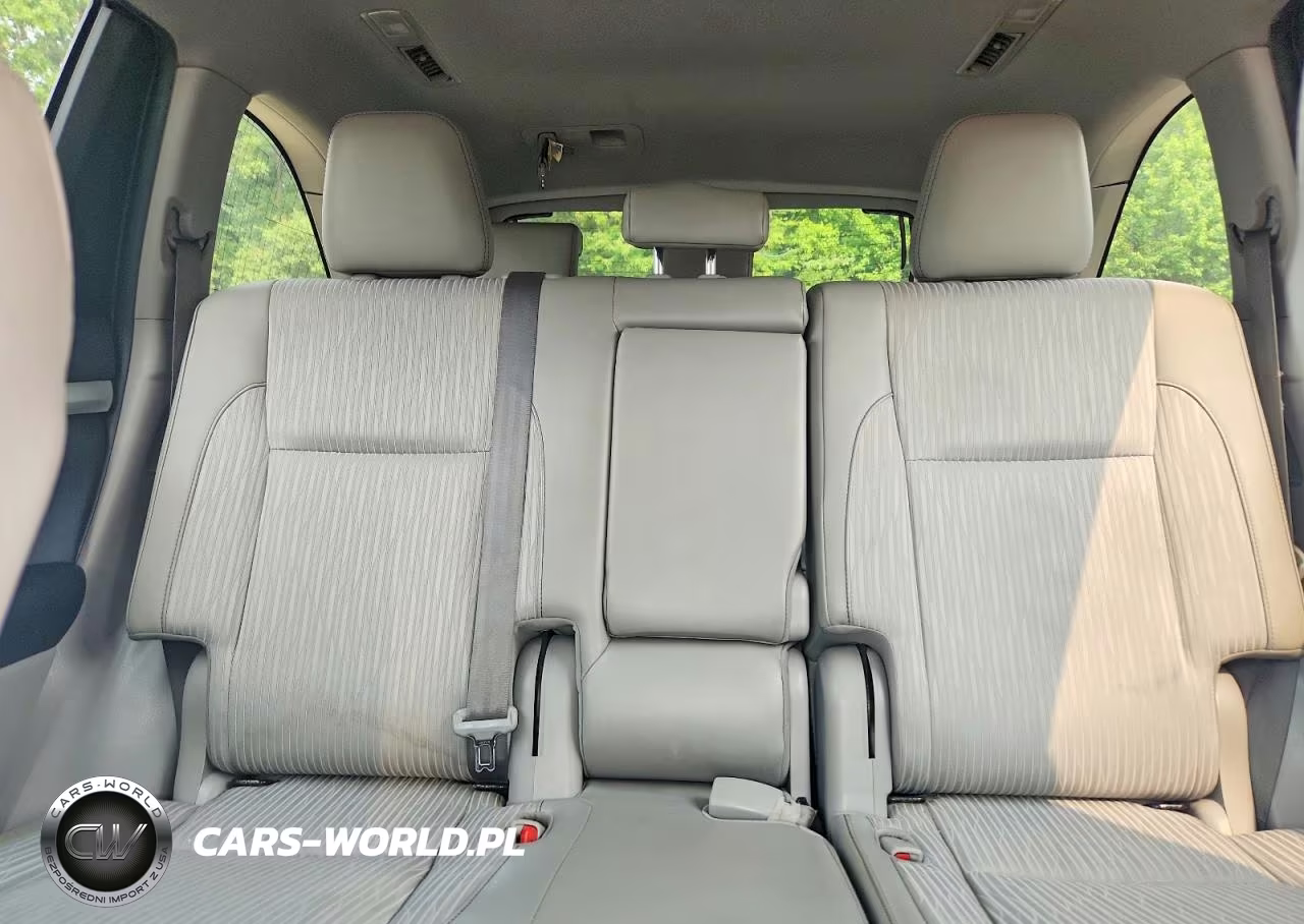 2019 Toyota Highlander Le VIN:5TDZZRFH0KS347228 - 10