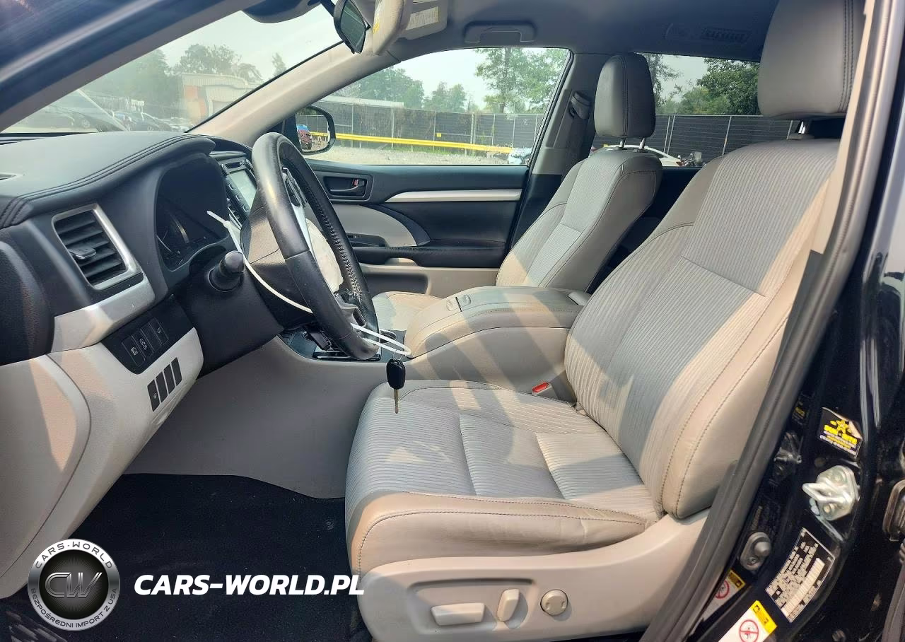 2019 Toyota Highlander Le VIN:5TDZZRFH0KS347228 - 7