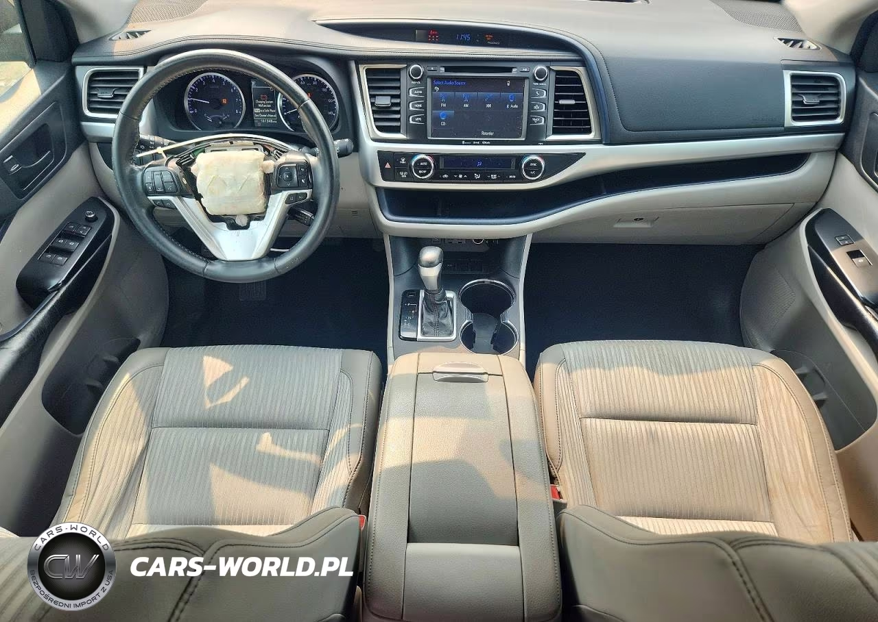 2019 Toyota Highlander Le VIN:5TDZZRFH0KS347228 - 8
