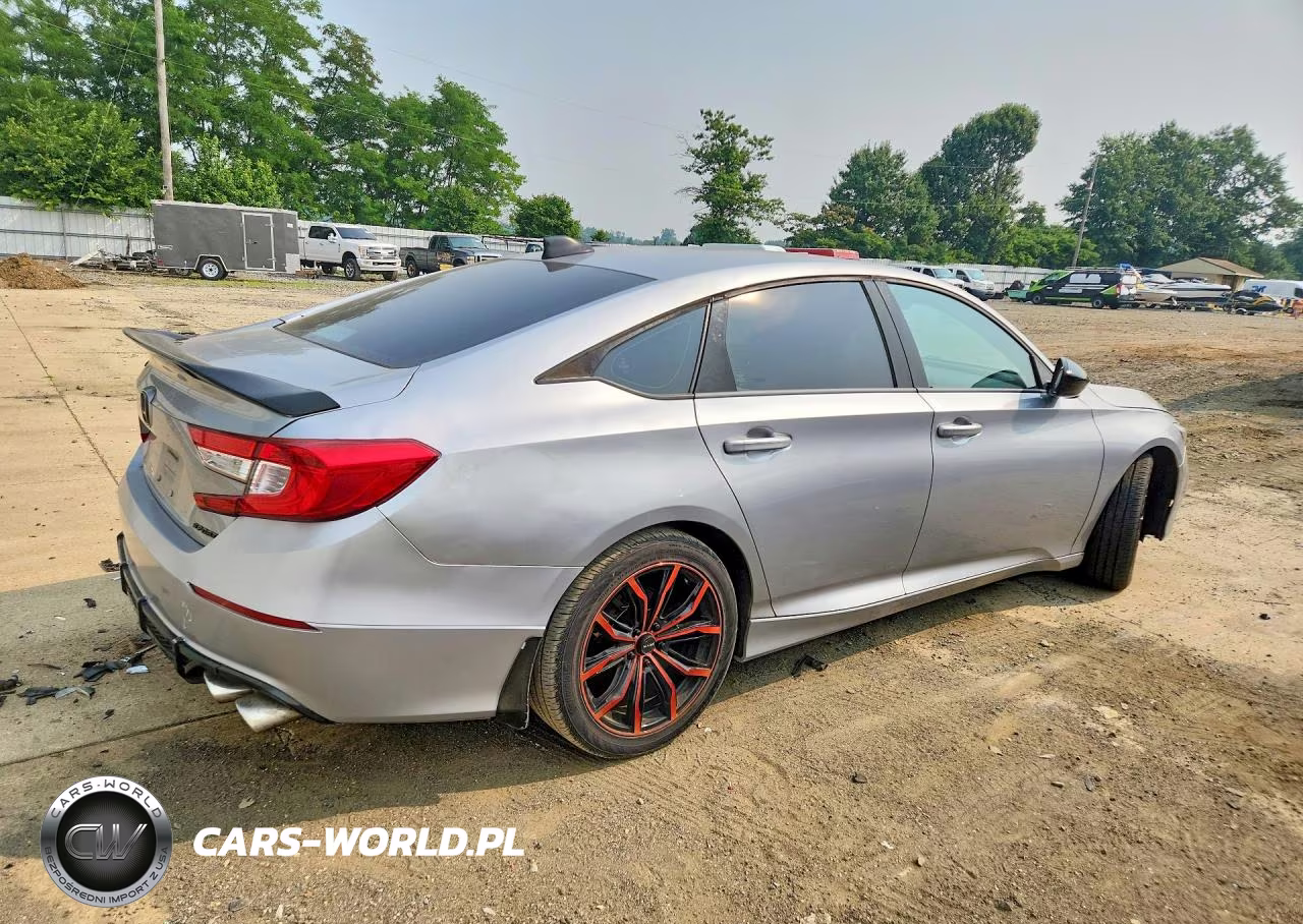 2018 Honda Accord Sport VIN:1HGCV1F30JA042820 - 3