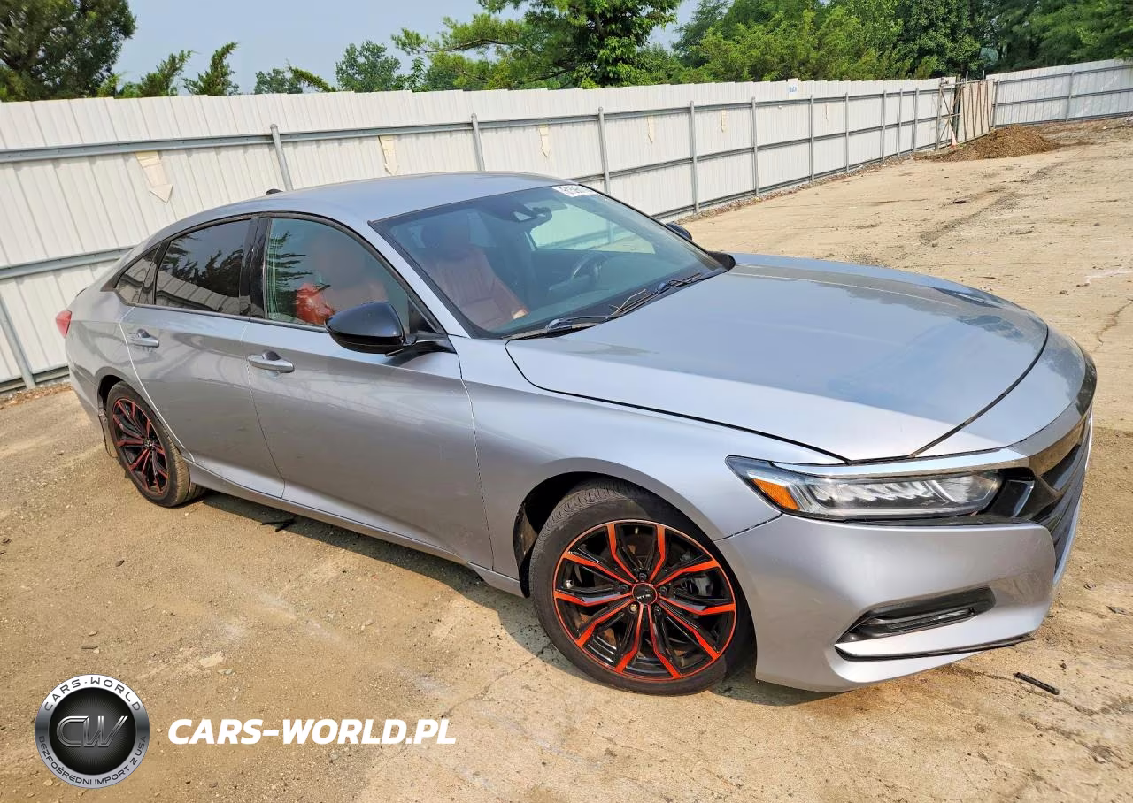 2018 Honda Accord Sport VIN:1HGCV1F30JA042820 - 4