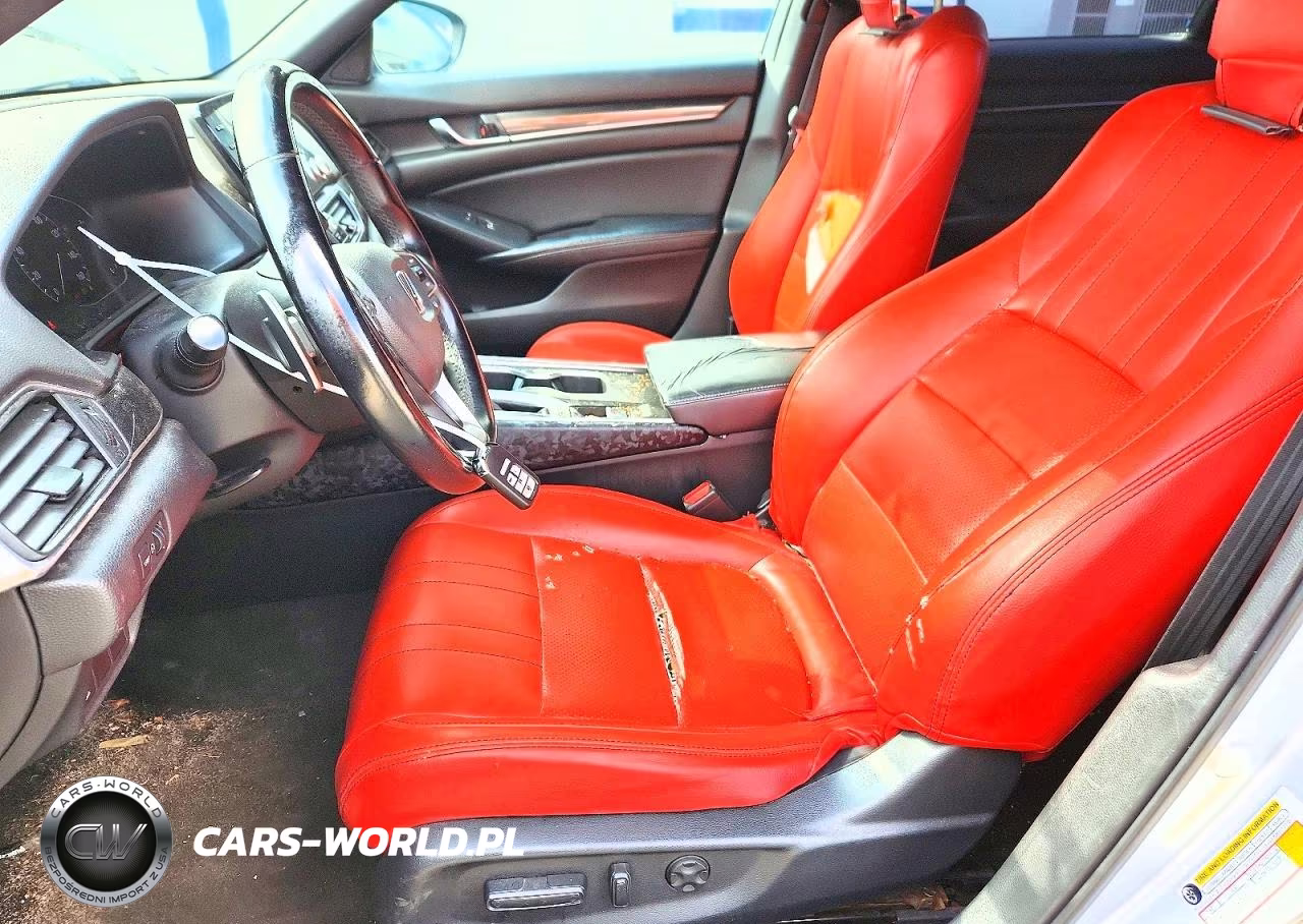 2018 Honda Accord Sport VIN:1HGCV1F30JA042820 - 7