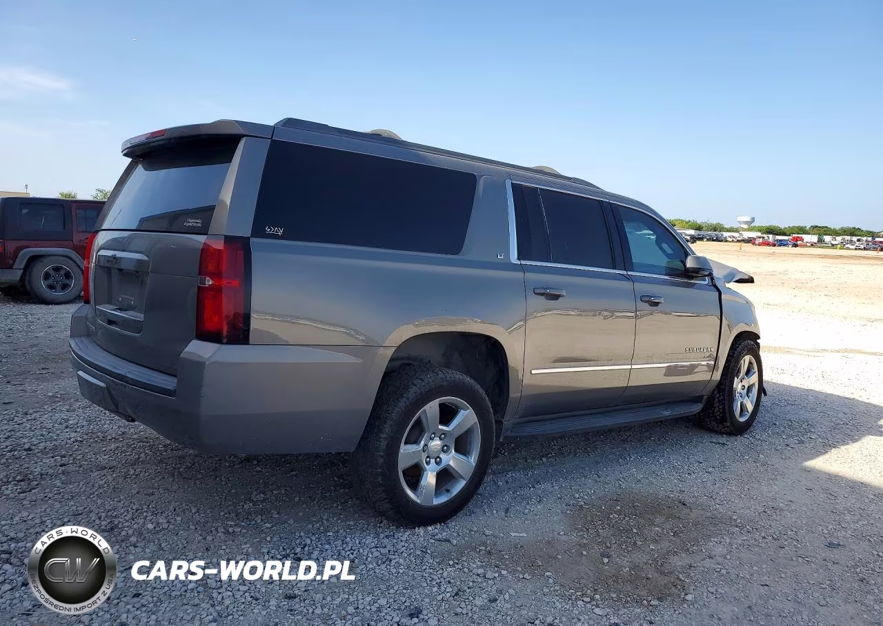 2017 Chevrolet Suburban C1500 Lt VIN:1GNSCHKC3HR374607 - 3