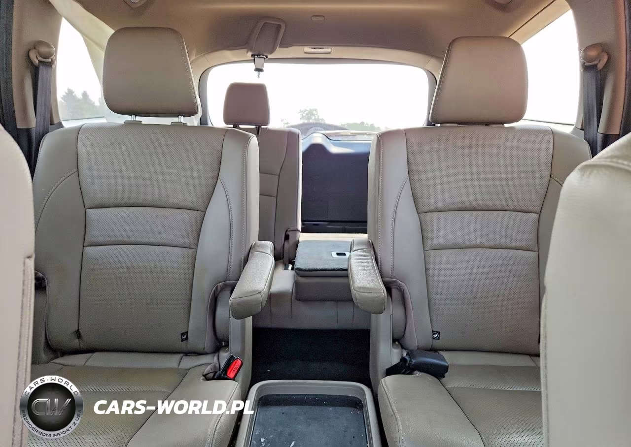 2019 Honda Pilot Elite VIN:5FNYF6H07KB092835 - 10