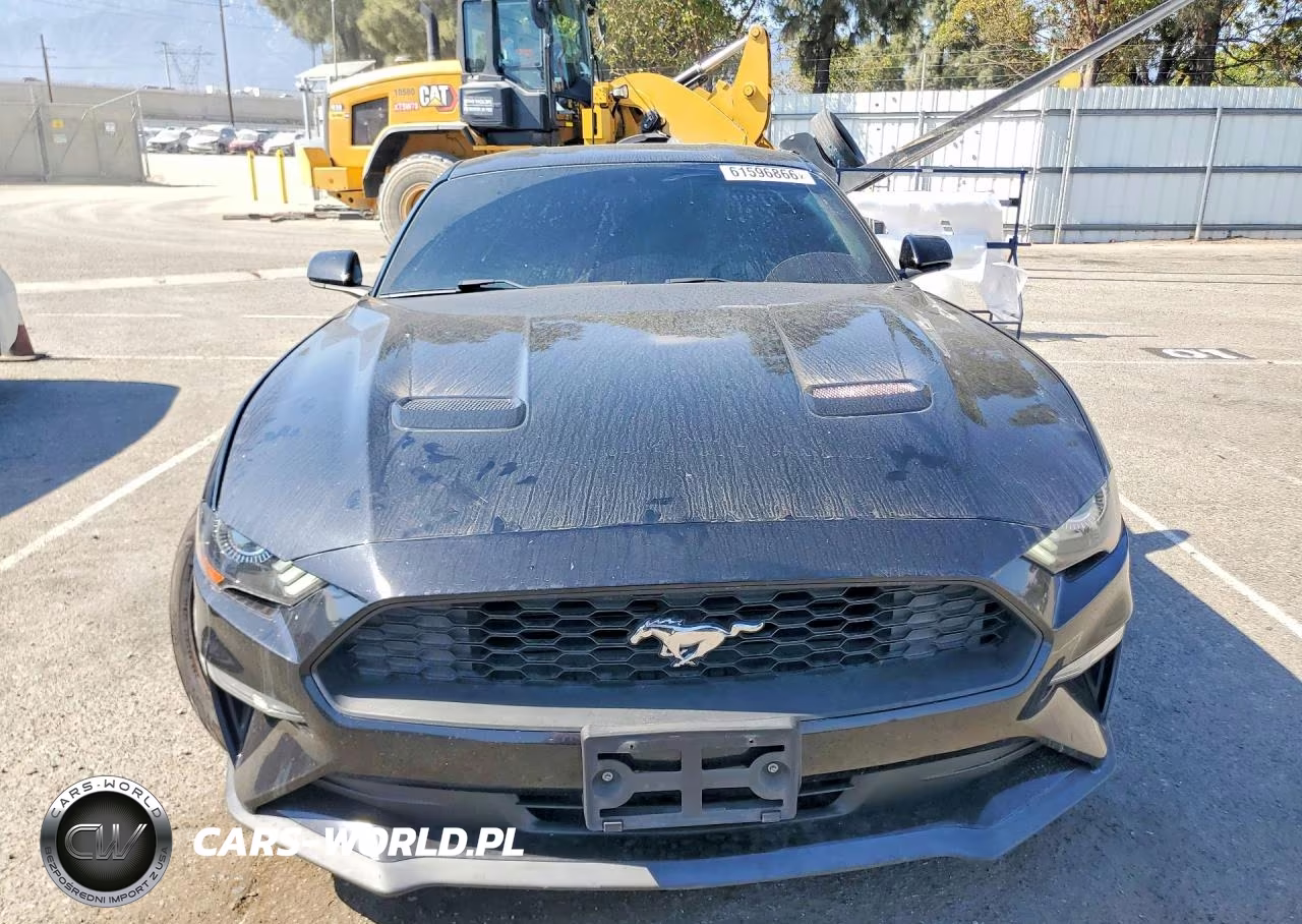 2018 Ford Mustang VIN:1FA6P8TH2J5108975 - 5