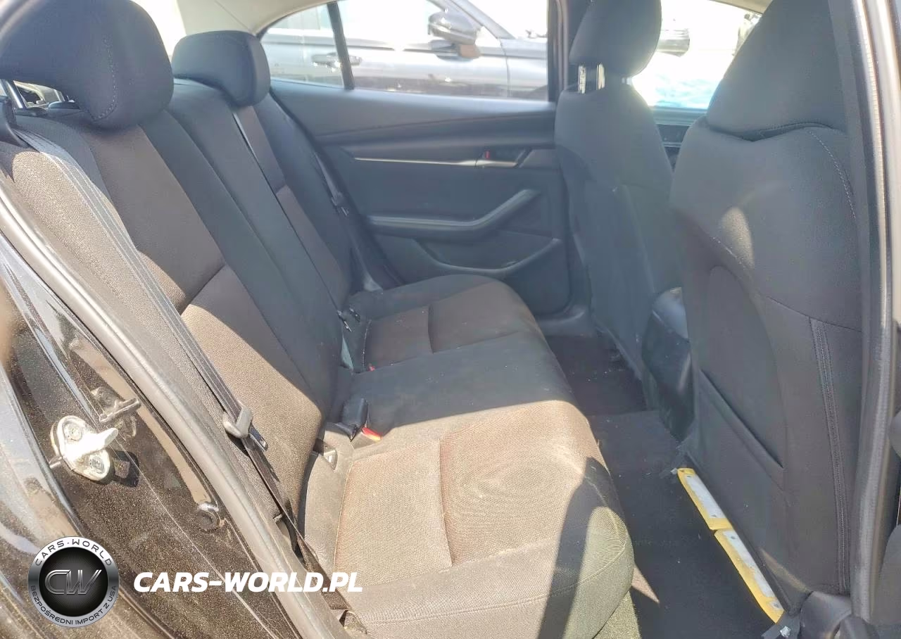 2021 Mazda 3 VIN:3MZBPAALXMM253216 - 10