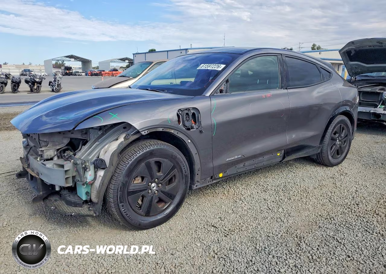 2021 Ford Mustang Mach-E California Route 1 – zdjęcie 1 z 14