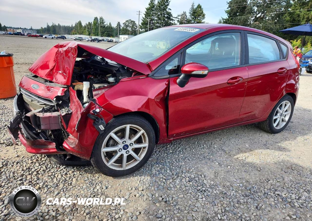 2015 Ford Fiesta Se – zdjęcie 1 z 12
