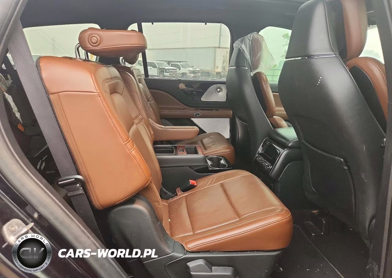2020 Lincoln Aviator Reserve VIN:5LM5J7XCXLGL34732 - 10