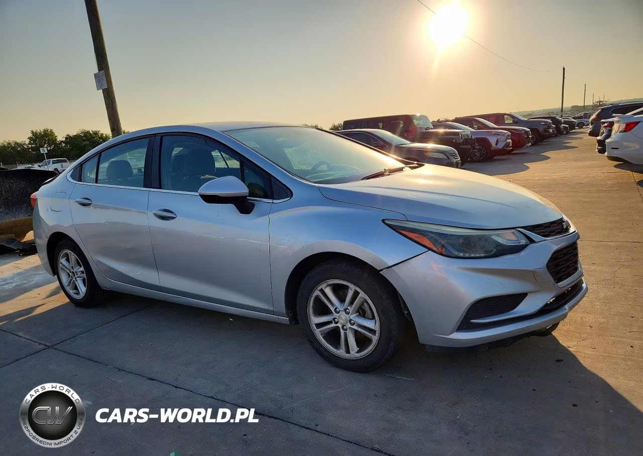 2017 Chevrolet Cruze Lt VIN:1G1BE5SM5H7188789 - 4