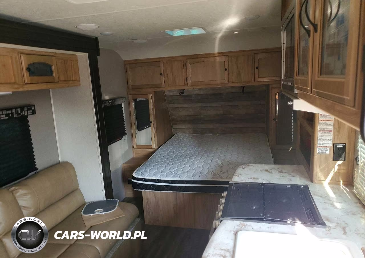 2019 Coachmen Freedom VIN:5ZT2FEHB5KS034791 - 6