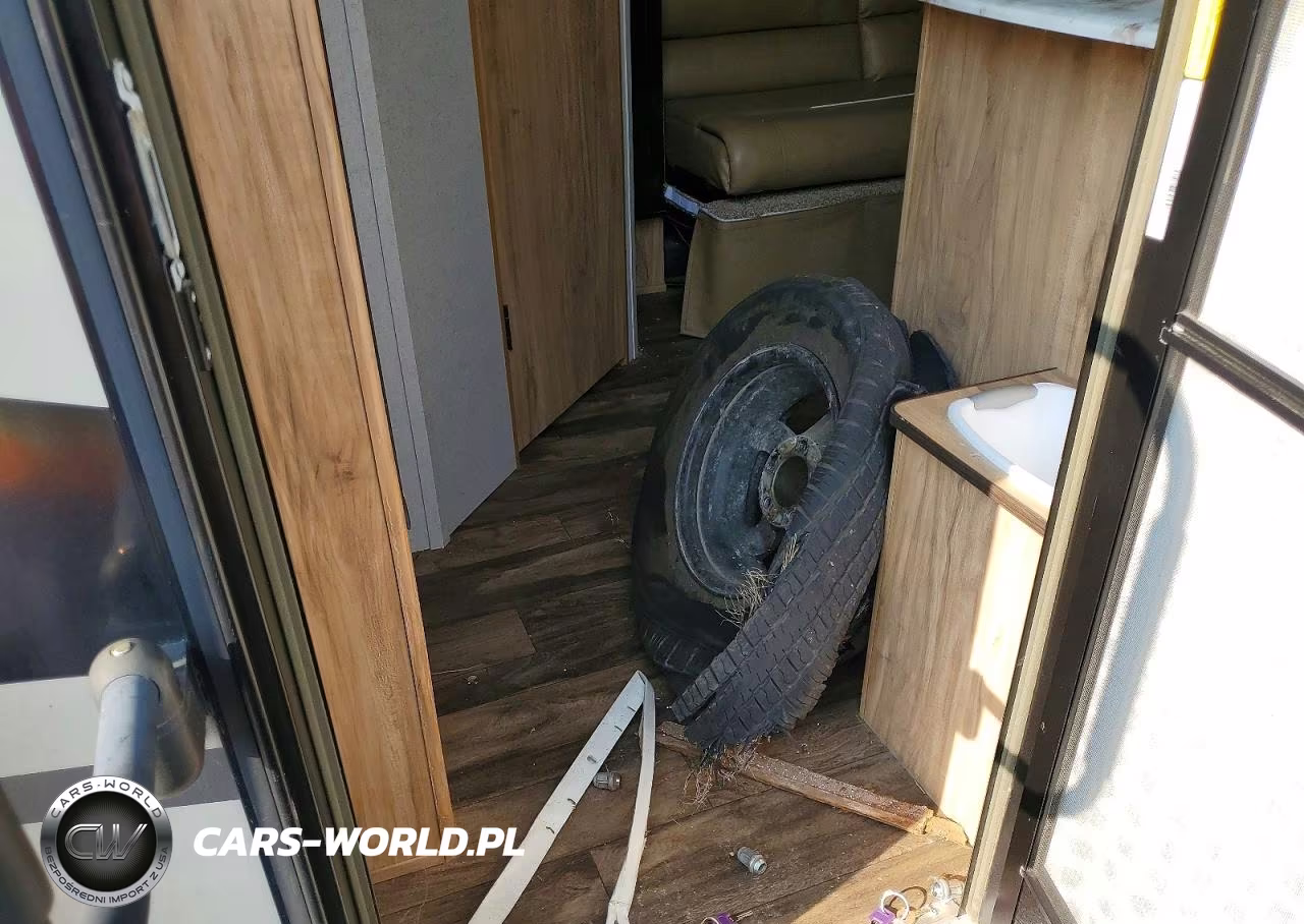 2019 Coachmen Freedom VIN:5ZT2FEHB5KS034791 - 8