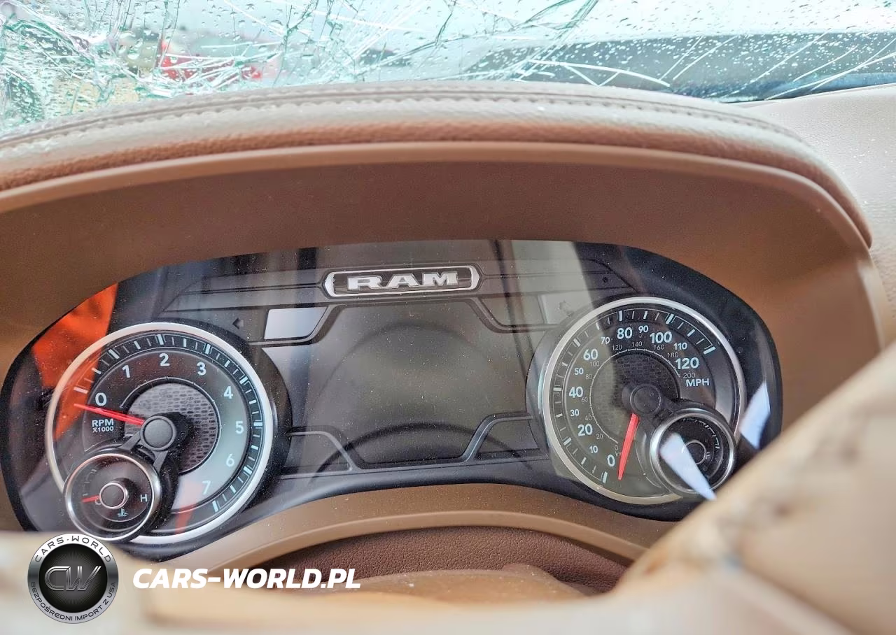 2019 Ram 1500 Laramie VIN:1C6RREJT8KN738290 - 9