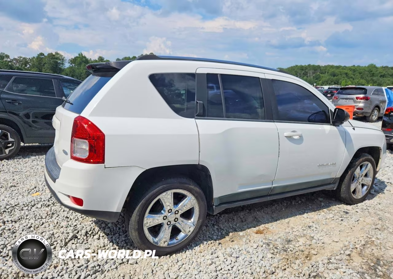 2011 Jeep Compass Sport VIN:1J4NT1FB1BD253314 - 3