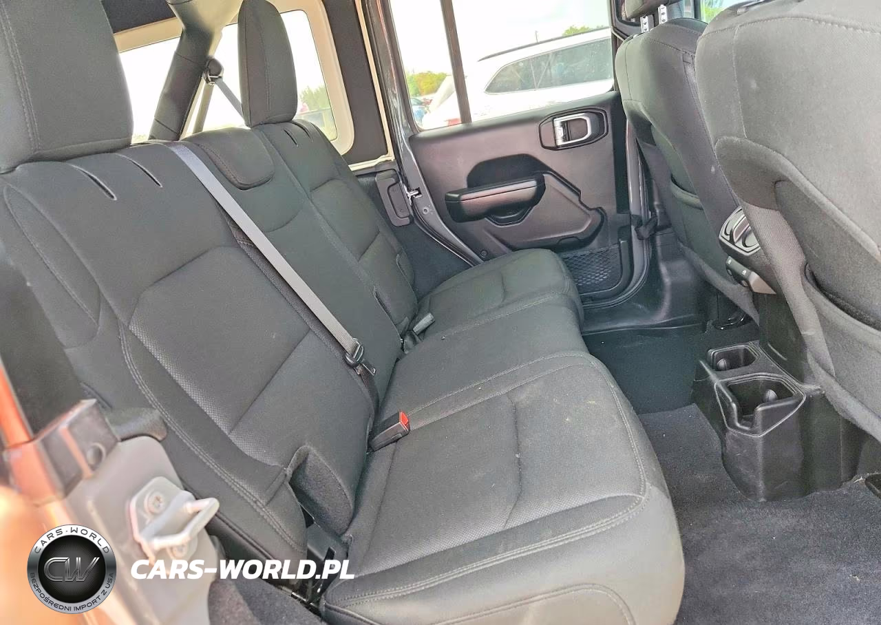 2019 Jeep Wrangler Unlimited Sport VIN:1C4HJXDG8KW664126 - 10
