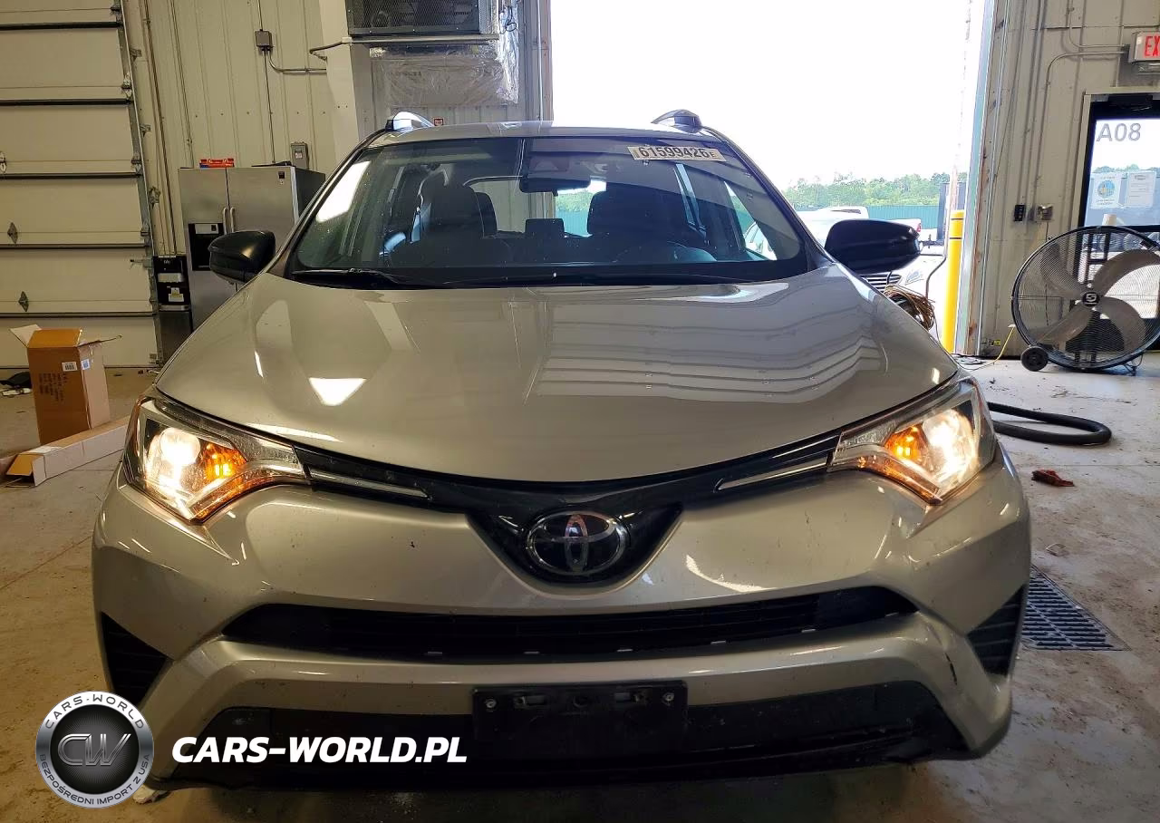 2018 Toyota Rav4 Le VIN:JTMBFREV2JJ199757 - 5