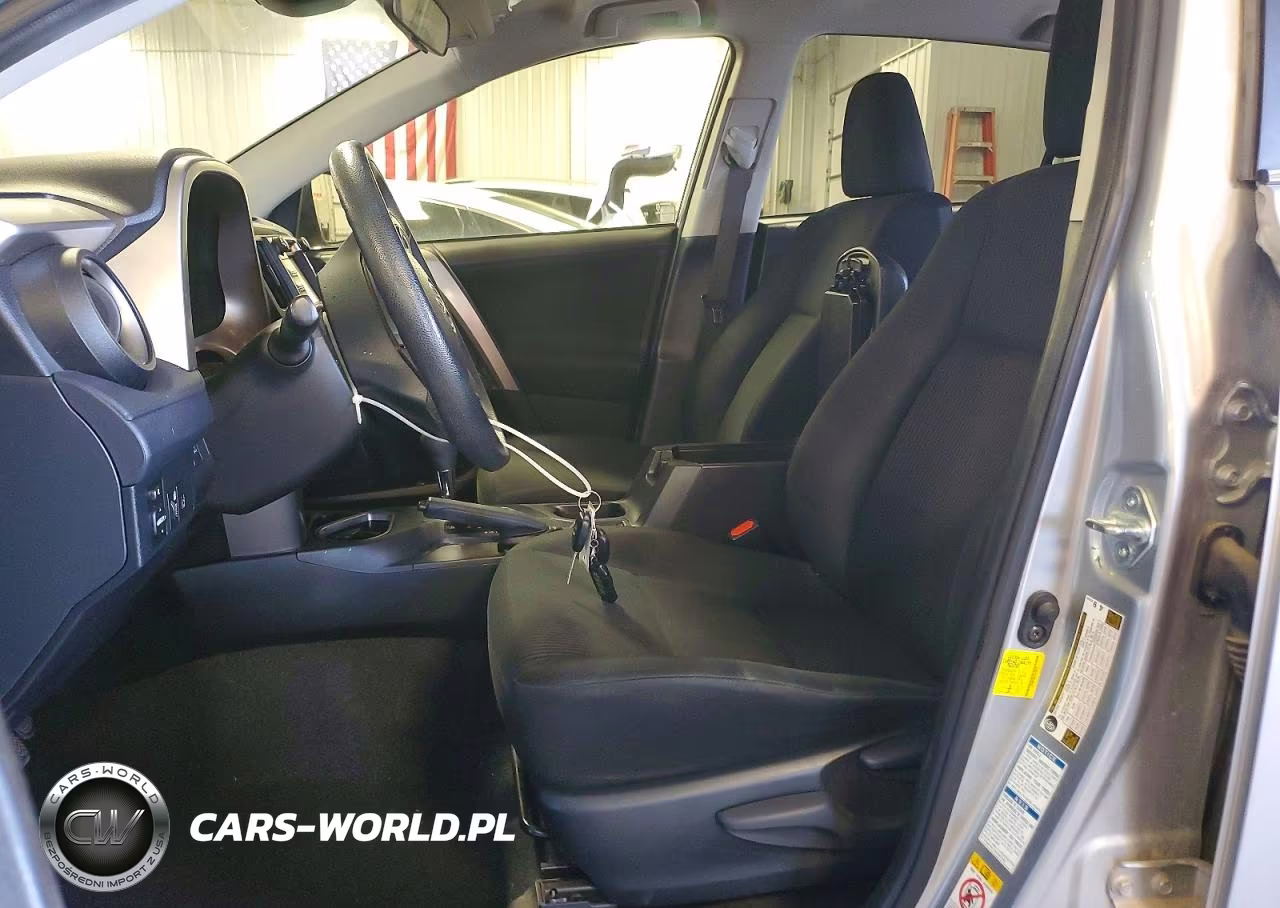 2018 Toyota Rav4 Le VIN:JTMBFREV2JJ199757 - 7