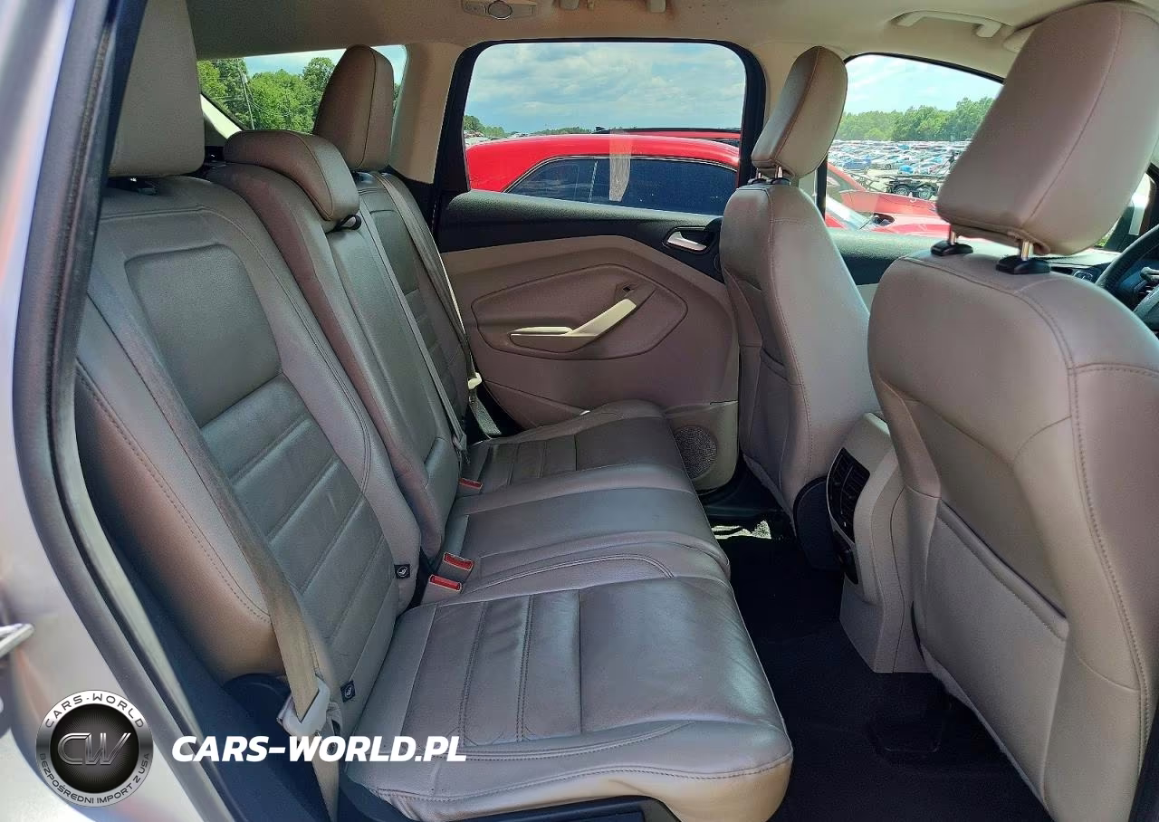 2018 Ford Escape Titanium VIN:1FMCU0J96JUB16758 - 11