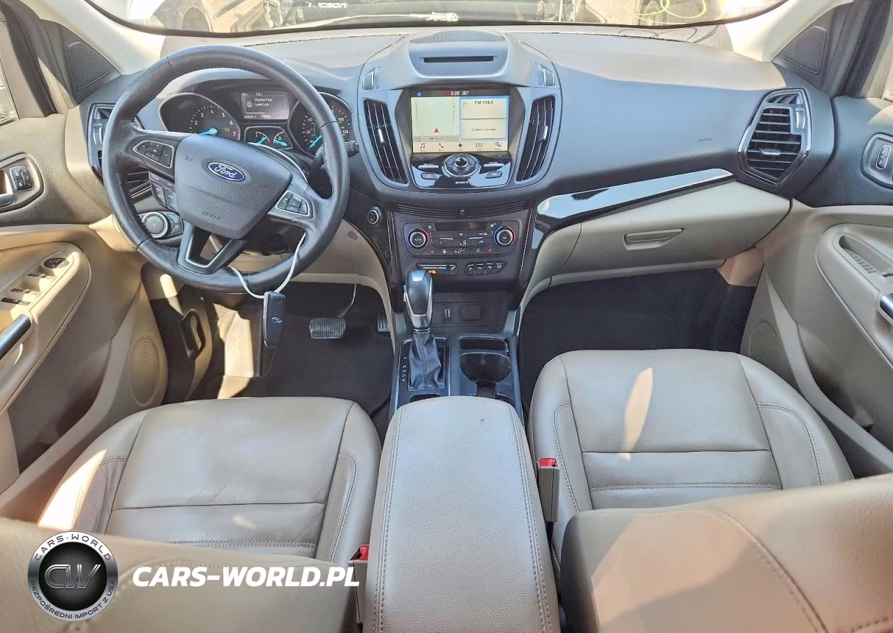 2018 Ford Escape Titanium VIN:1FMCU0J96JUB16758 - 8
