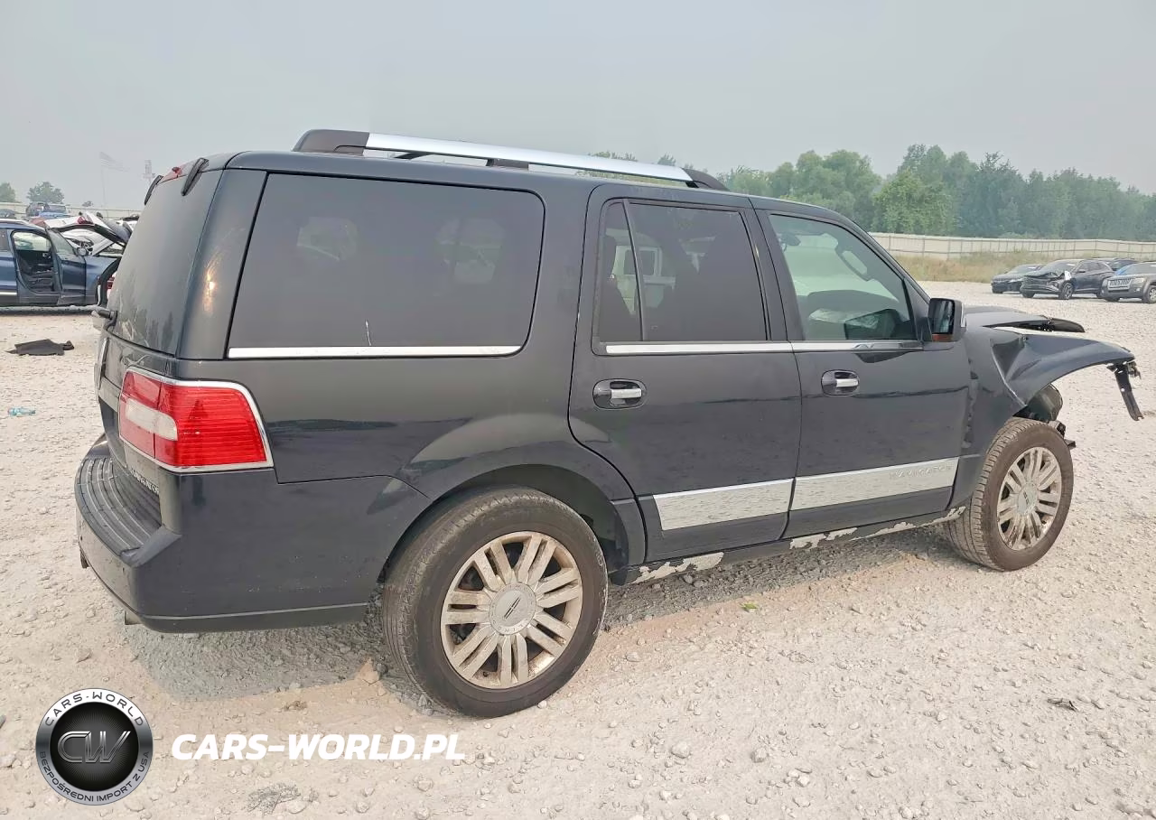 2013 Lincoln Navigator VIN:5LMJJ2J57DEL00319 - 3