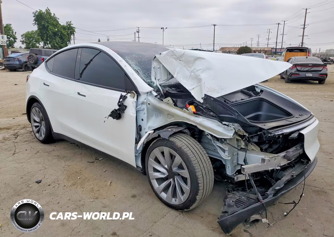 2026 Tesla Model Y VIN:7SAYGDED7TF539886 - 4