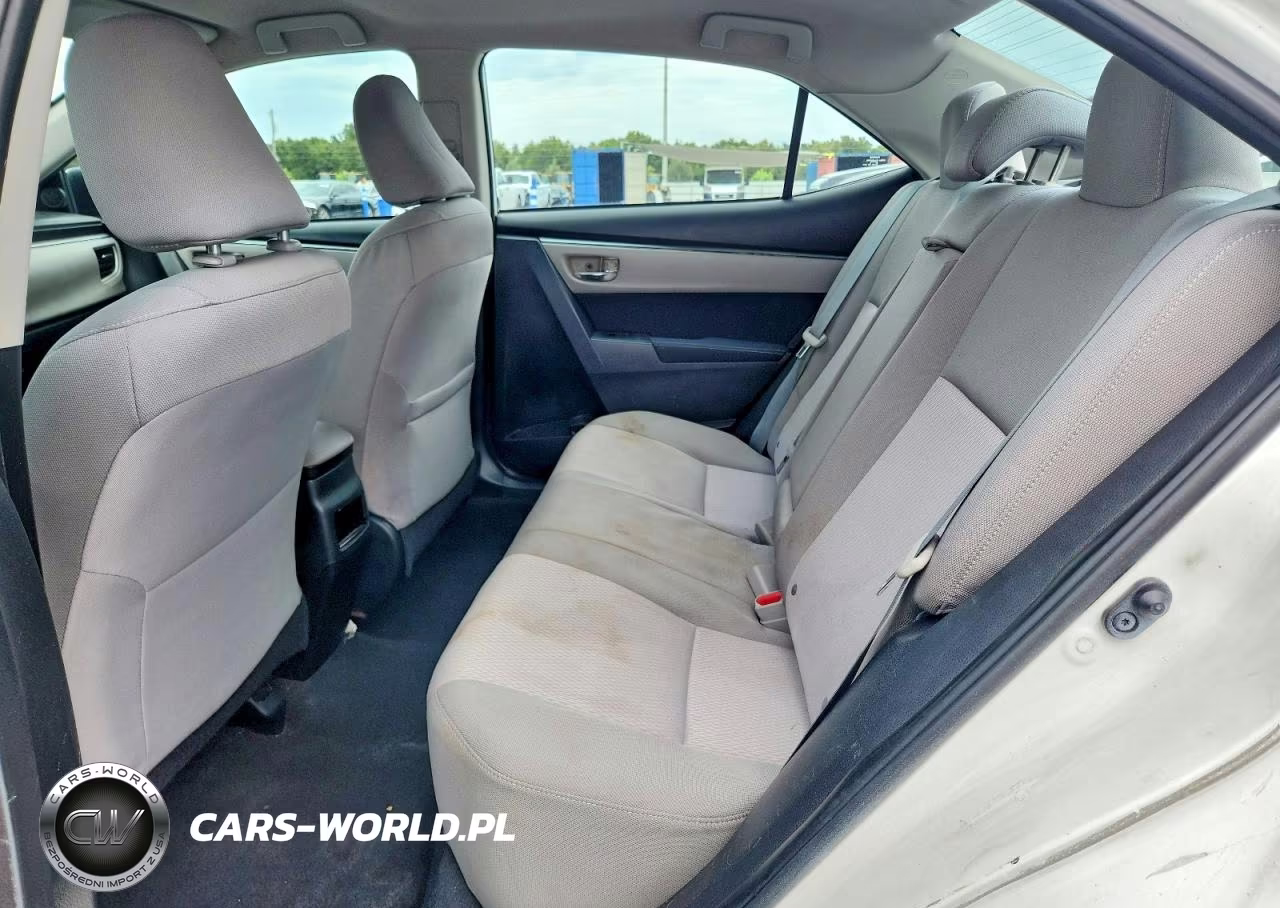 2015 Toyota Corolla Le VIN:5YFBURHE2FP276664 - 10