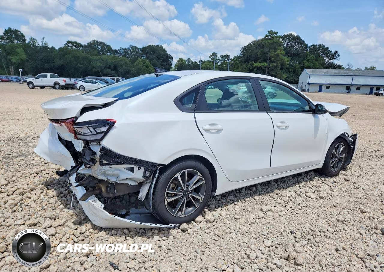 2023 Kia Forte Lxs VIN:3KPF24AD9PE597518 - 3