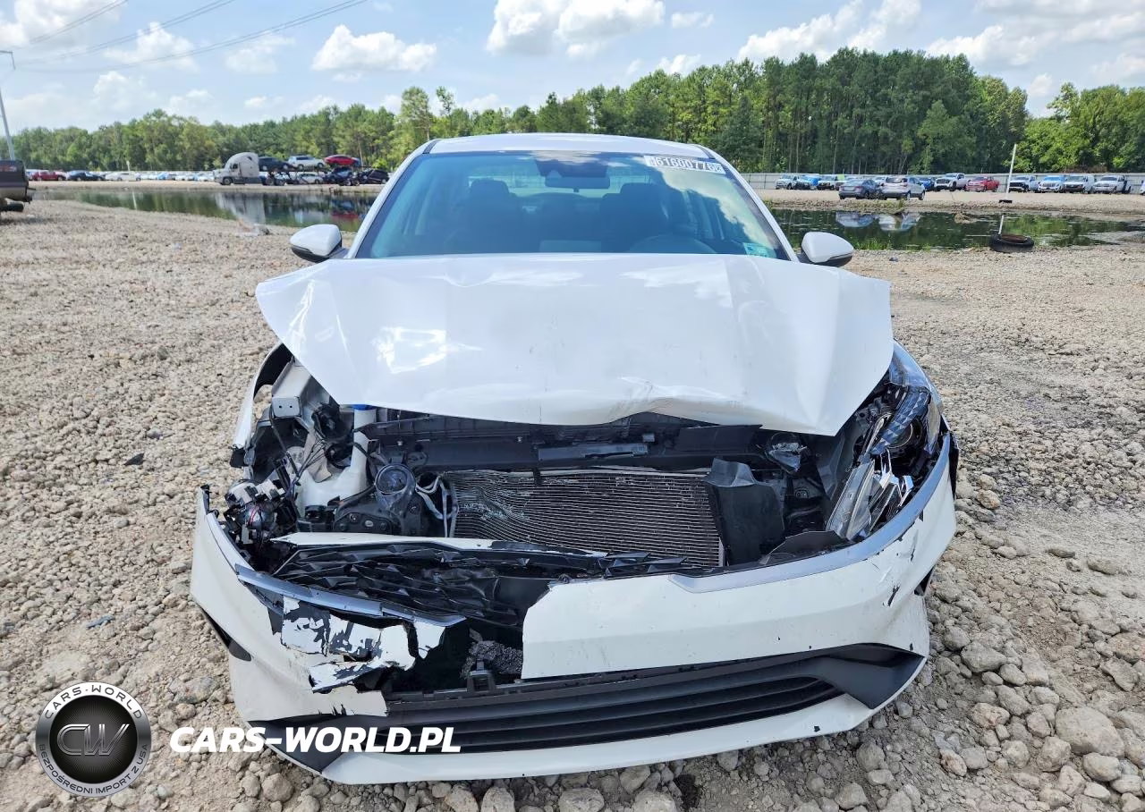 2023 Kia Forte Lxs VIN:3KPF24AD9PE597518 - 5