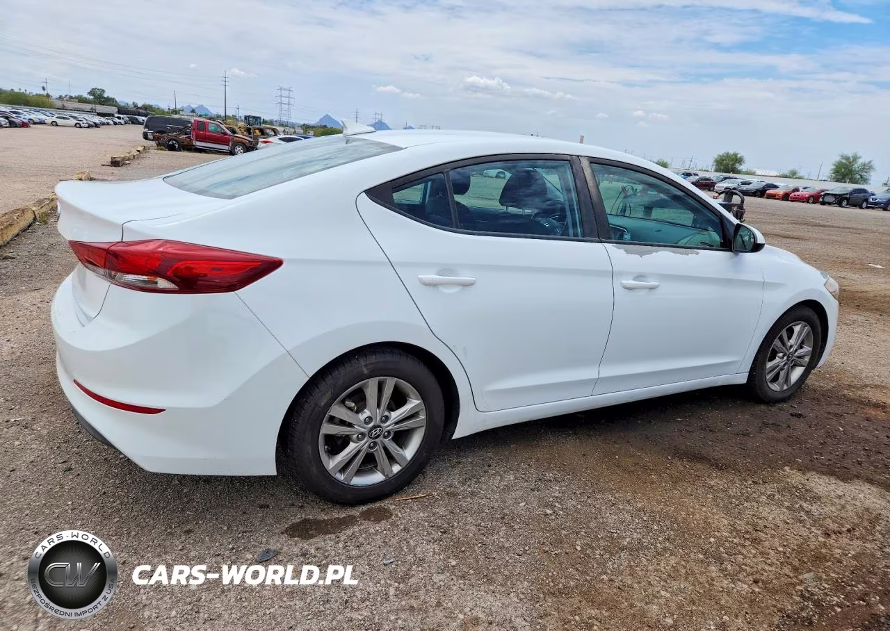 2018 Hyundai Elantra Sel VIN:5NPD84LF8JH296665 - 3
