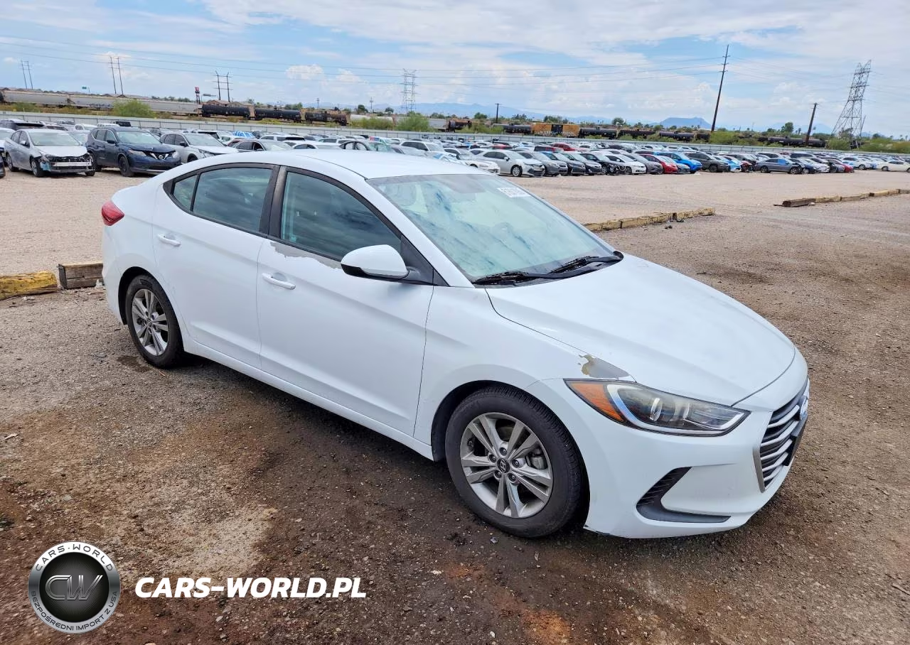 2018 Hyundai Elantra Sel VIN:5NPD84LF8JH296665 - 4