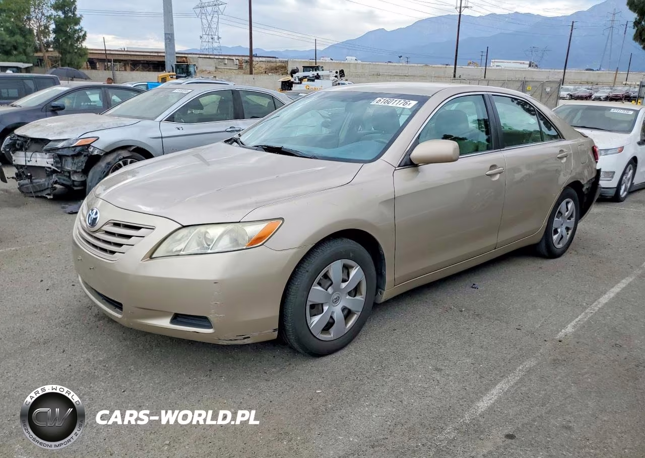 2009 Toyota Camry Le – zdjęcie 1 z 12