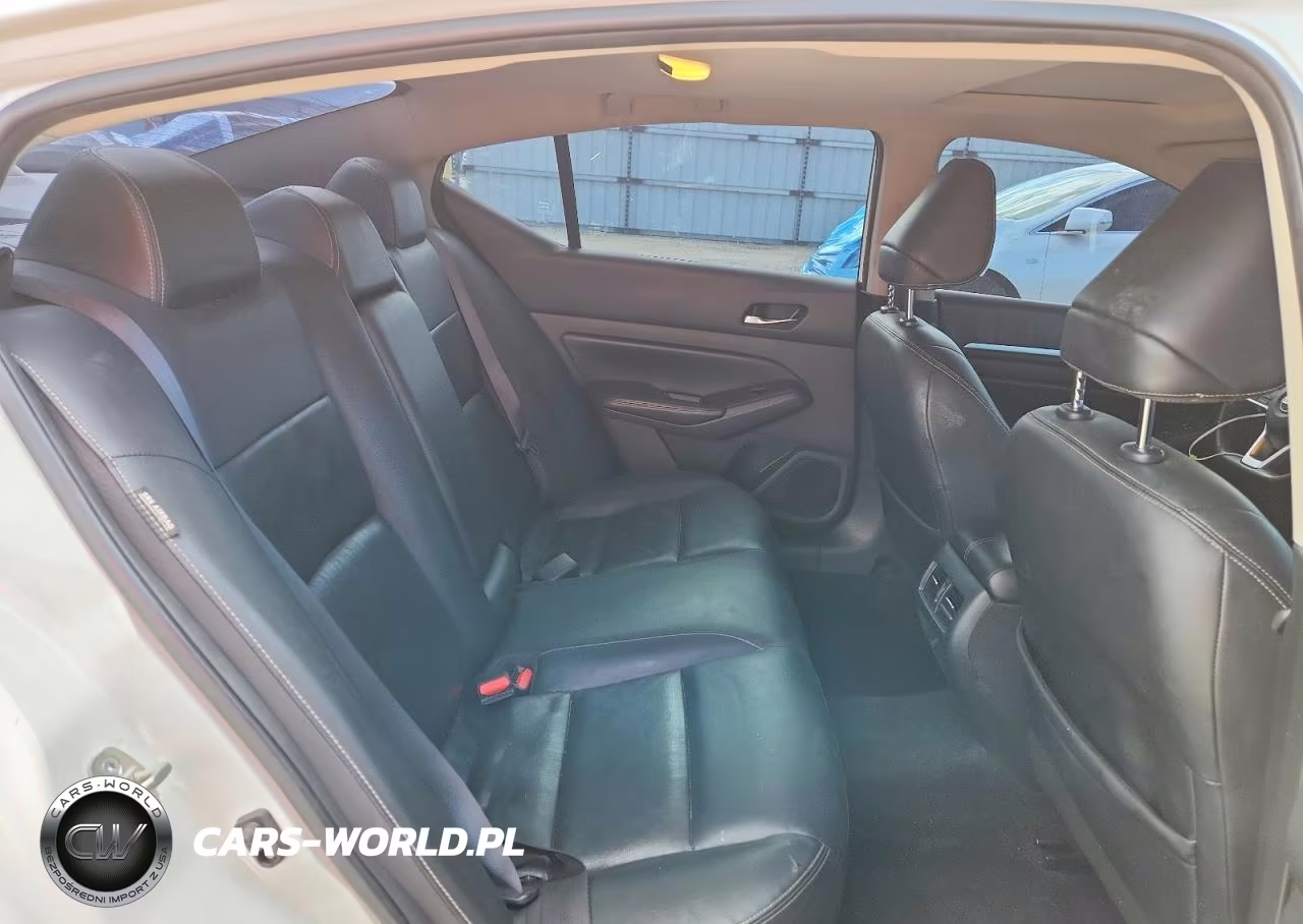 2019 Nissan Altima Platinum VIN:1N4BL4FV0KN328458 - 10