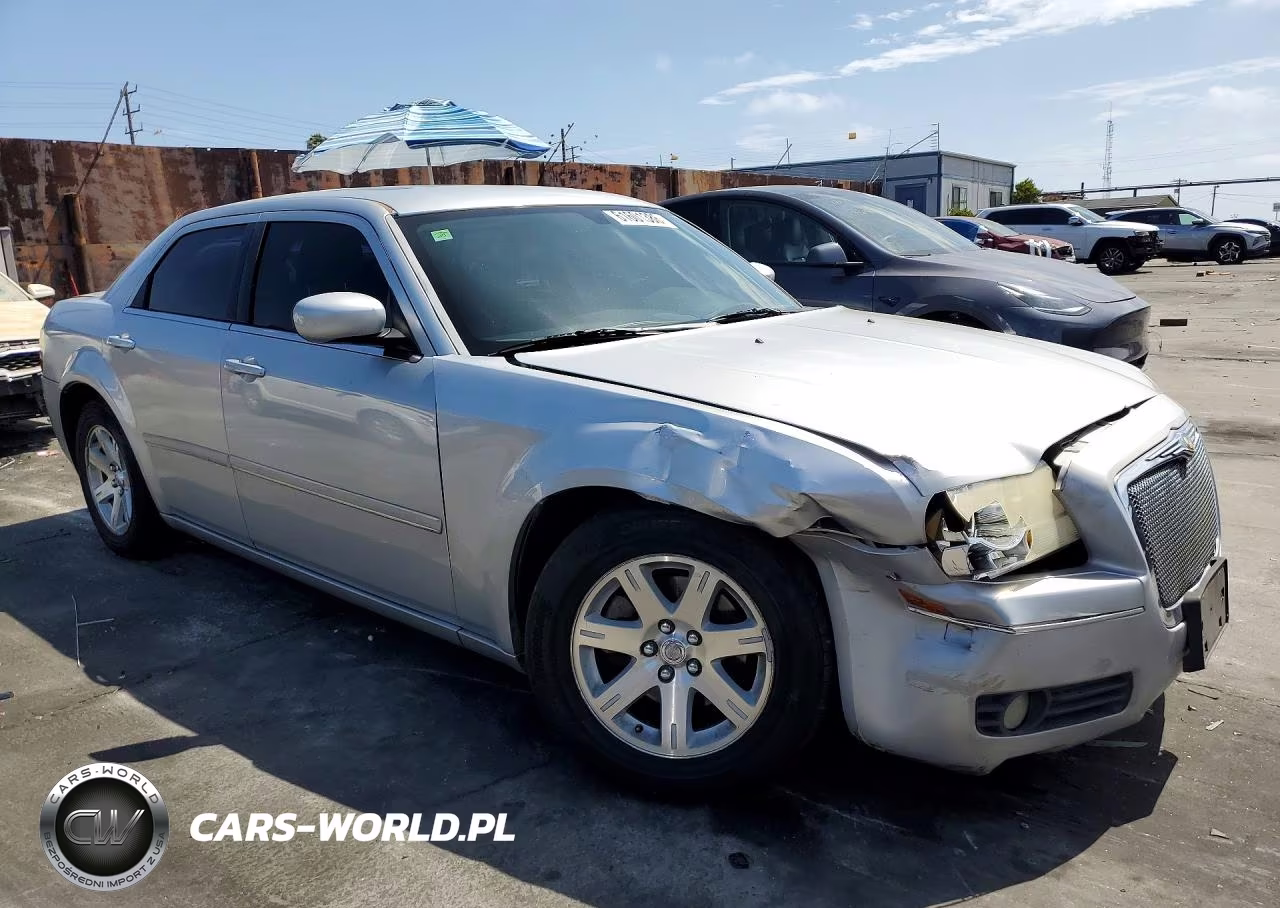 2005 Chrysler 300 Touring VIN:2C3JA53G15H645657 - 4