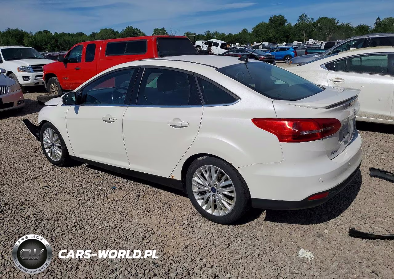 2016 Ford Focus Titanium VIN:1FADP3J25GL367487 - 2