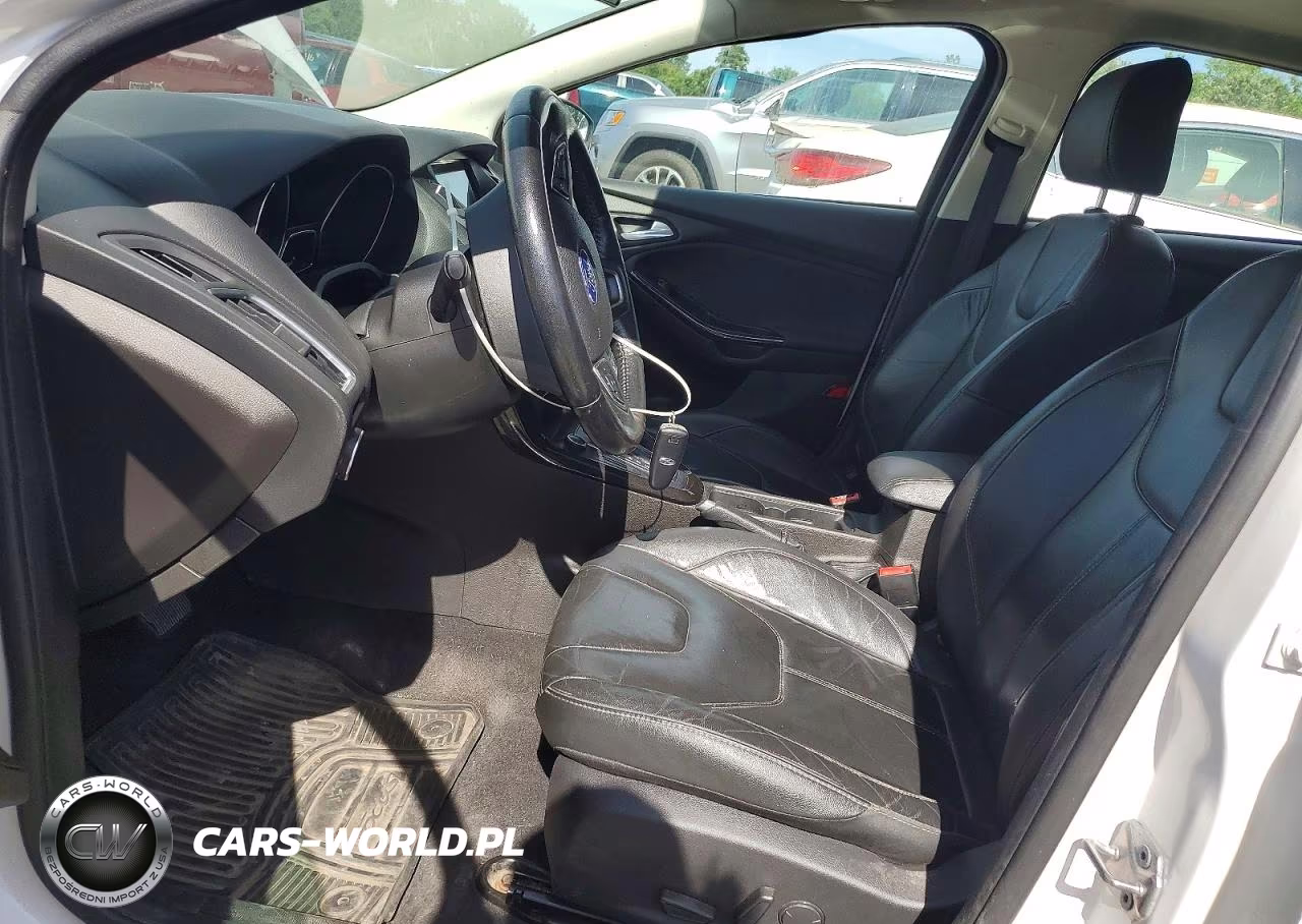 2016 Ford Focus Titanium VIN:1FADP3J25GL367487 - 7