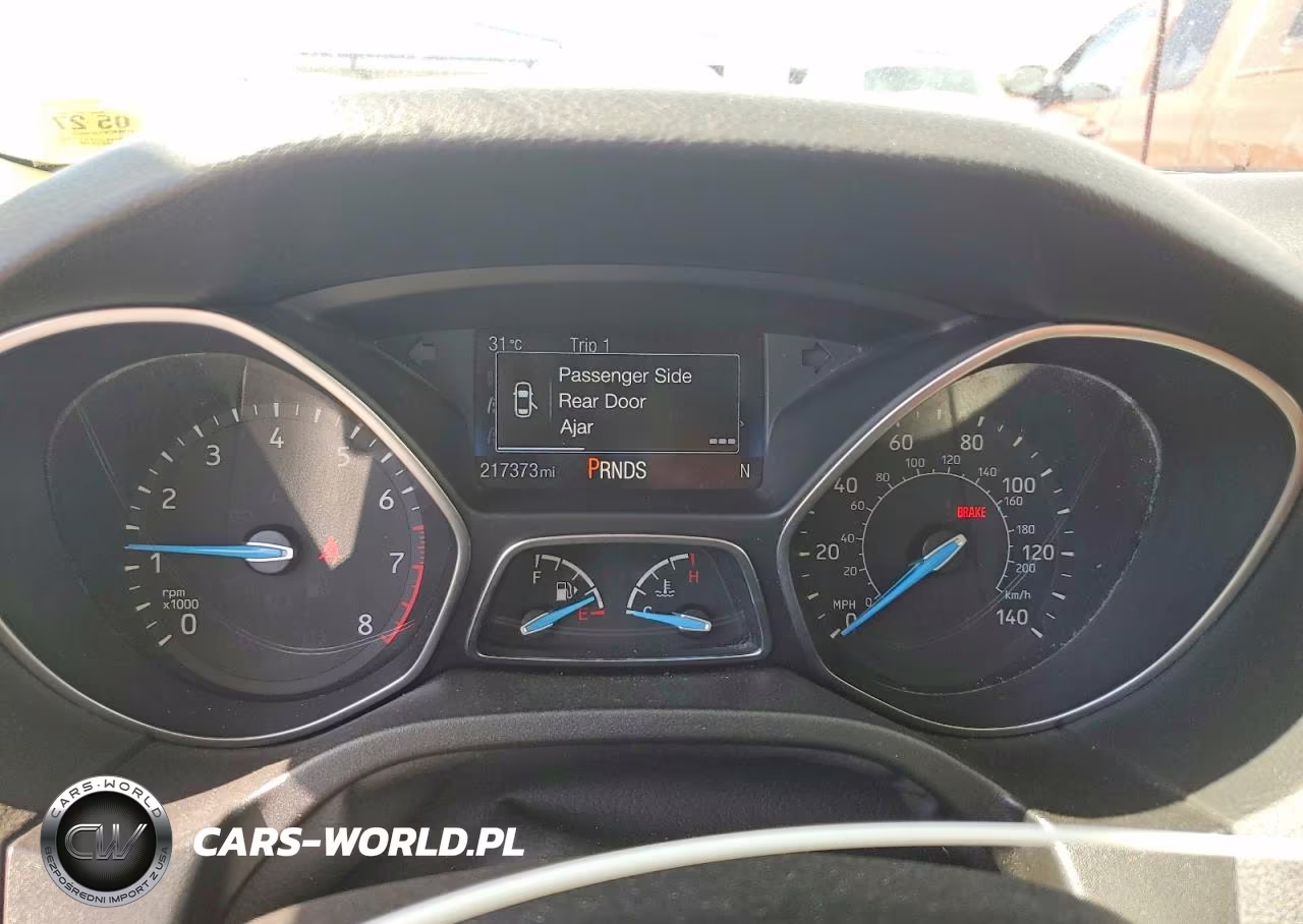 2016 Ford Focus Titanium VIN:1FADP3J25GL367487 - 9