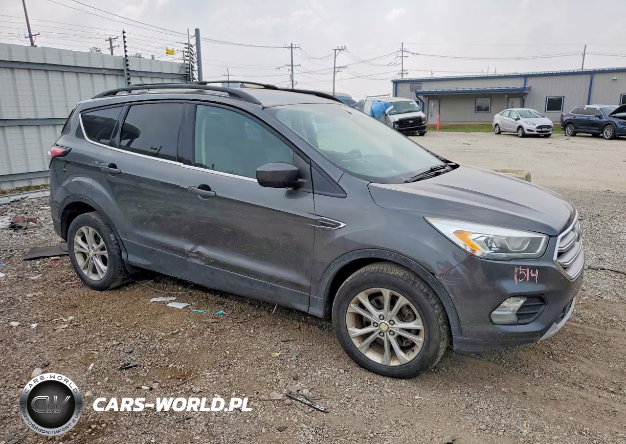 2017 Ford Escape Se VIN:1FMCU9G9XHUC36018 - 4