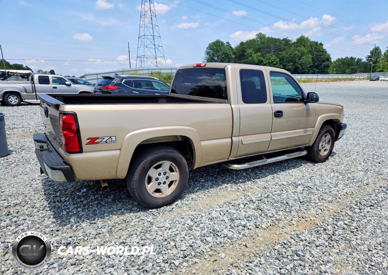 2004 Chevrolet Silverado K1500 VIN:1GCEK19T74E166835 - 3