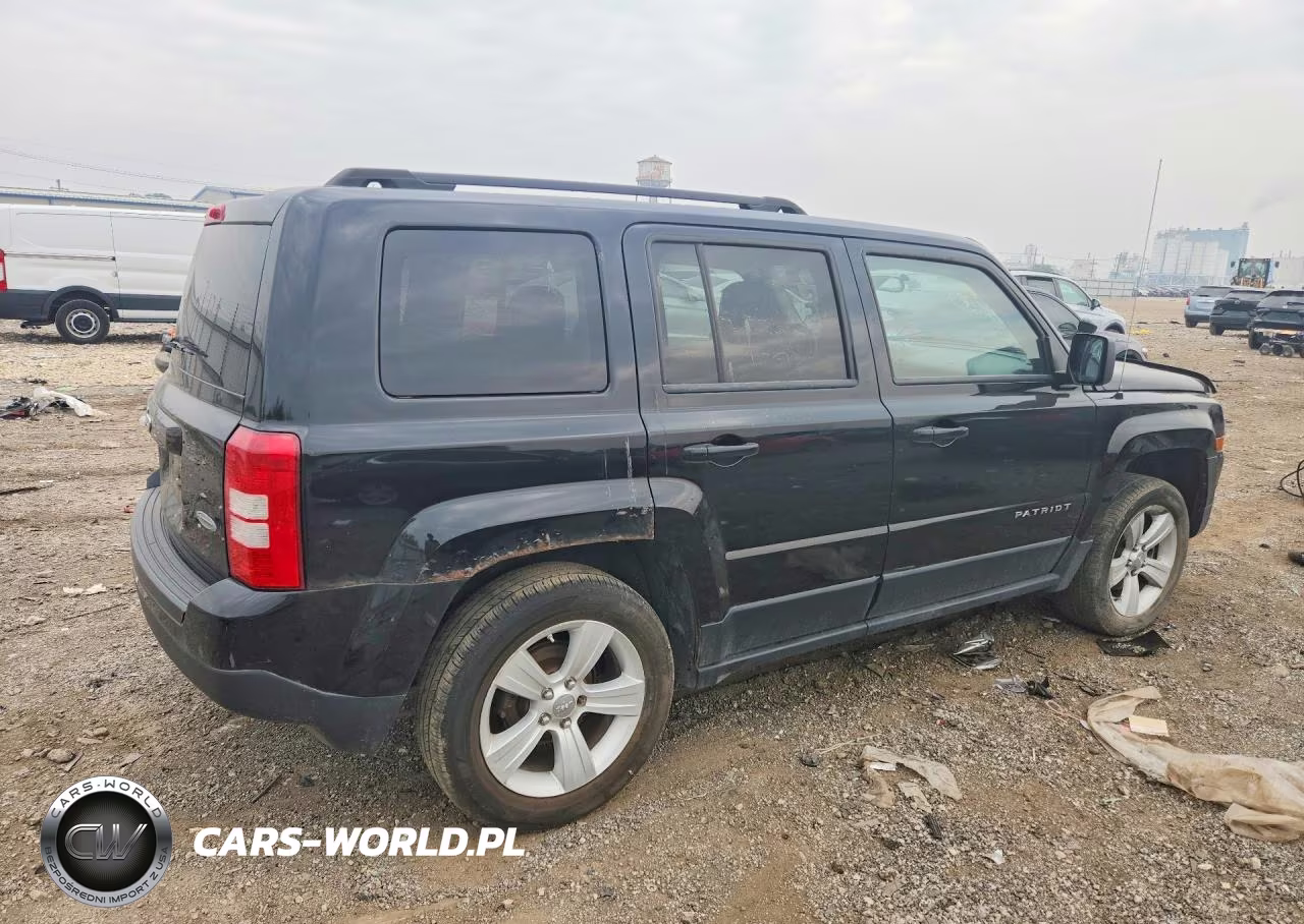 2012 Jeep Patriot Latitude VIN:1C4NJRFB8CD537518 - 3