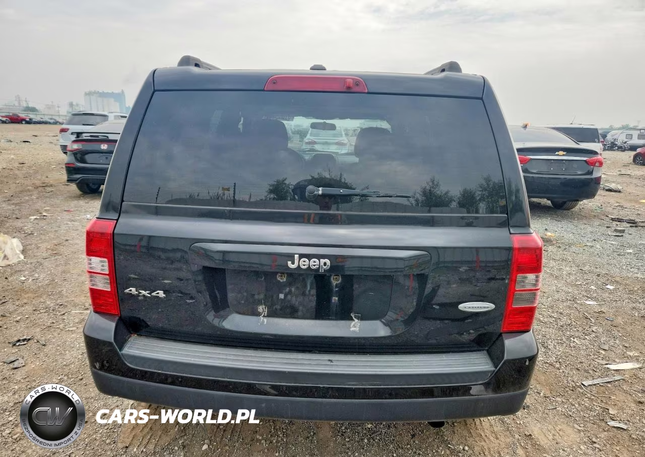 2012 Jeep Patriot Latitude VIN:1C4NJRFB8CD537518 - 6