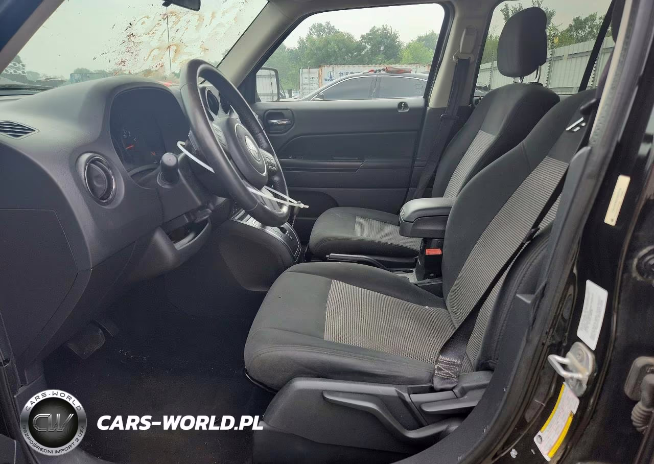 2012 Jeep Patriot Latitude VIN:1C4NJRFB8CD537518 - 7