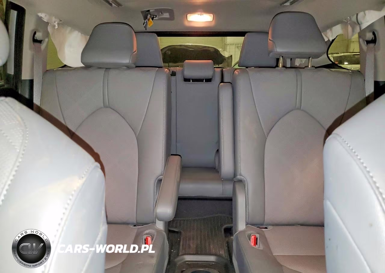 2025 Toyota Highlander Hybrid Platinum VIN:5TDEBRCH2SS688928 - 10