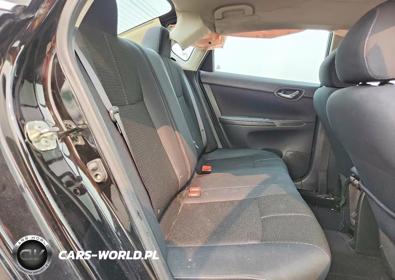2018 Nissan Sentra S VIN:3N1AB7APXJY220582 - 10