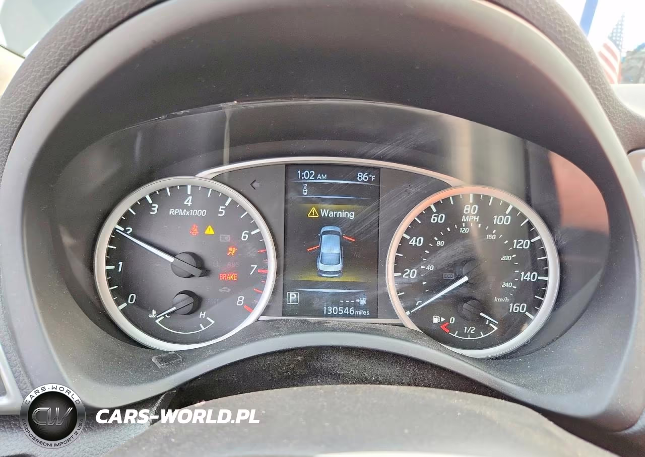 2018 Nissan Sentra S VIN:3N1AB7APXJY220582 - 9
