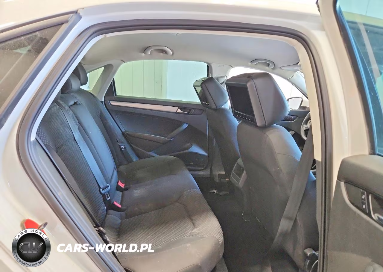 2013 Volkswagen Passat S VIN:1VWAP7A30DC003242 - 10