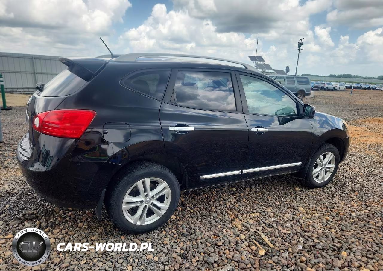 2013 Nissan Rogue S VIN:JN8AS5MV3DW130105 - 3