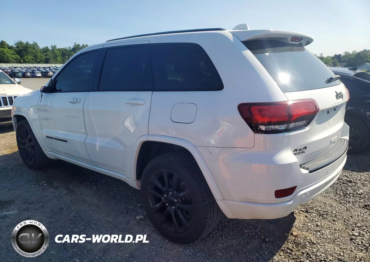 2017 Jeep Grand Cherokee Laredo VIN:1C4RJFAG8HC797692 - 2